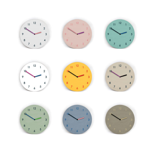 Wanduhr COLORFUL - Gestalte alle Farben auf der Uhr selbst - Zeiger Zahlen Hintergrund - Moderne Farbauswahl - Leises Uhrwerk - 3 Größen