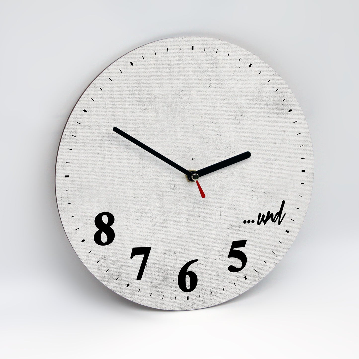 Motivansicht der Wanduhr - Leicht schräge Ansicht